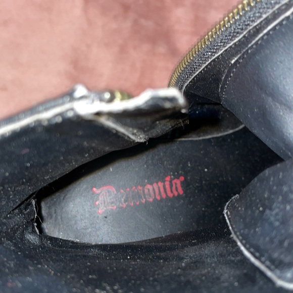 Black Demonia Shaker-52 - Picture 11 of 13